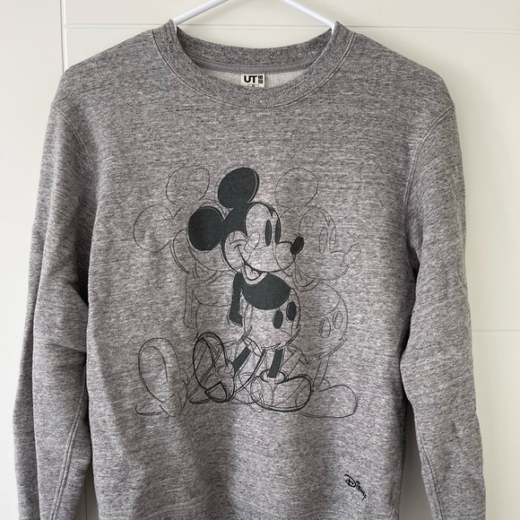 Uniqlo Mickey Mouse crewneck sweater - Picture 1 of 4